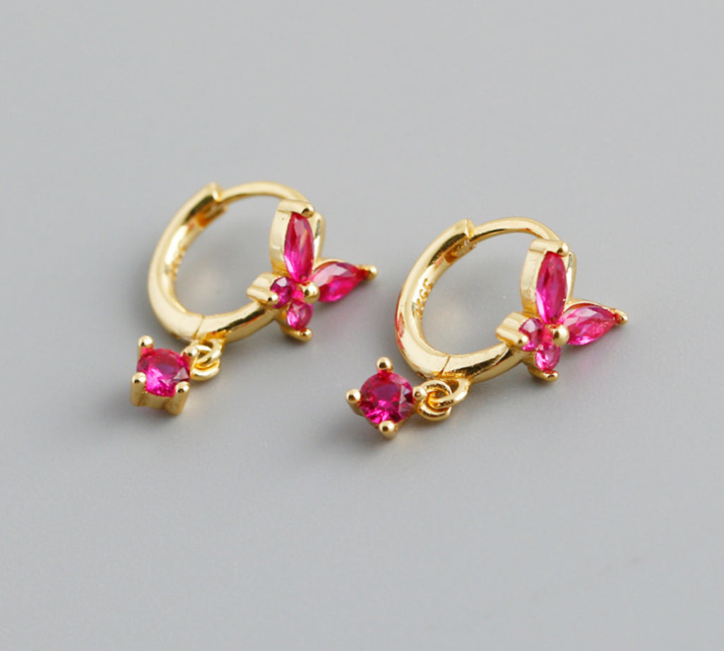 Earring hoop butterfly pink
