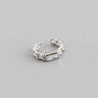 Ear cuff white